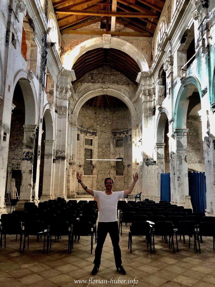 Die Tagung fand in dieser alten Kirche (Saint Nicholas) in der Altstadt von Zadar statt.<br> Die Tagung fand in dieser alten Kirche (Saint Nicholas) in der Altstadt von Zadar statt.<br>